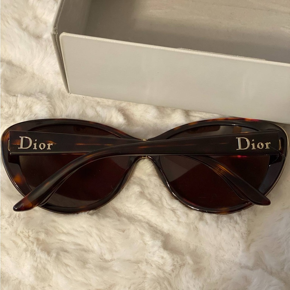 ❤️SALE❤️✨Like New Christian Dior Bagatelle Sunglasses - Picture 5 of 8